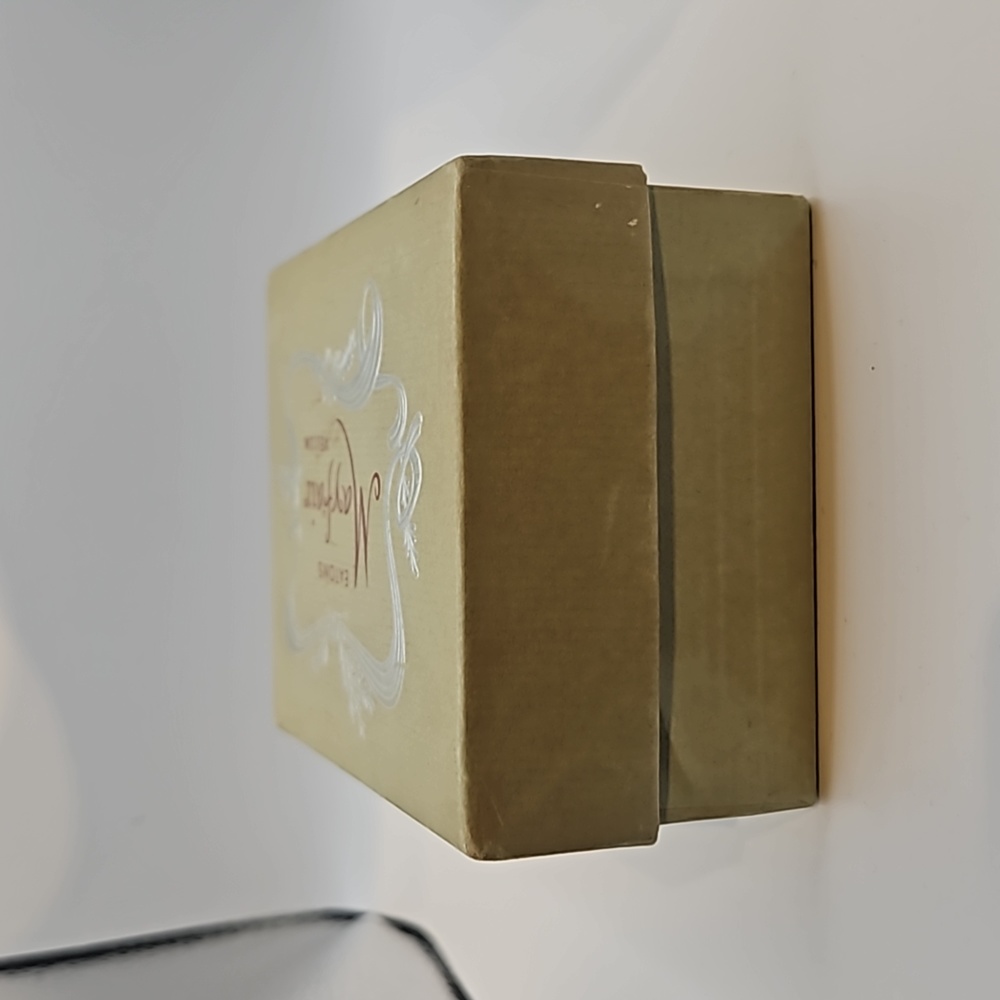Vintage Eatons Mayfair Vellum stationery box - Picture 5 of 7